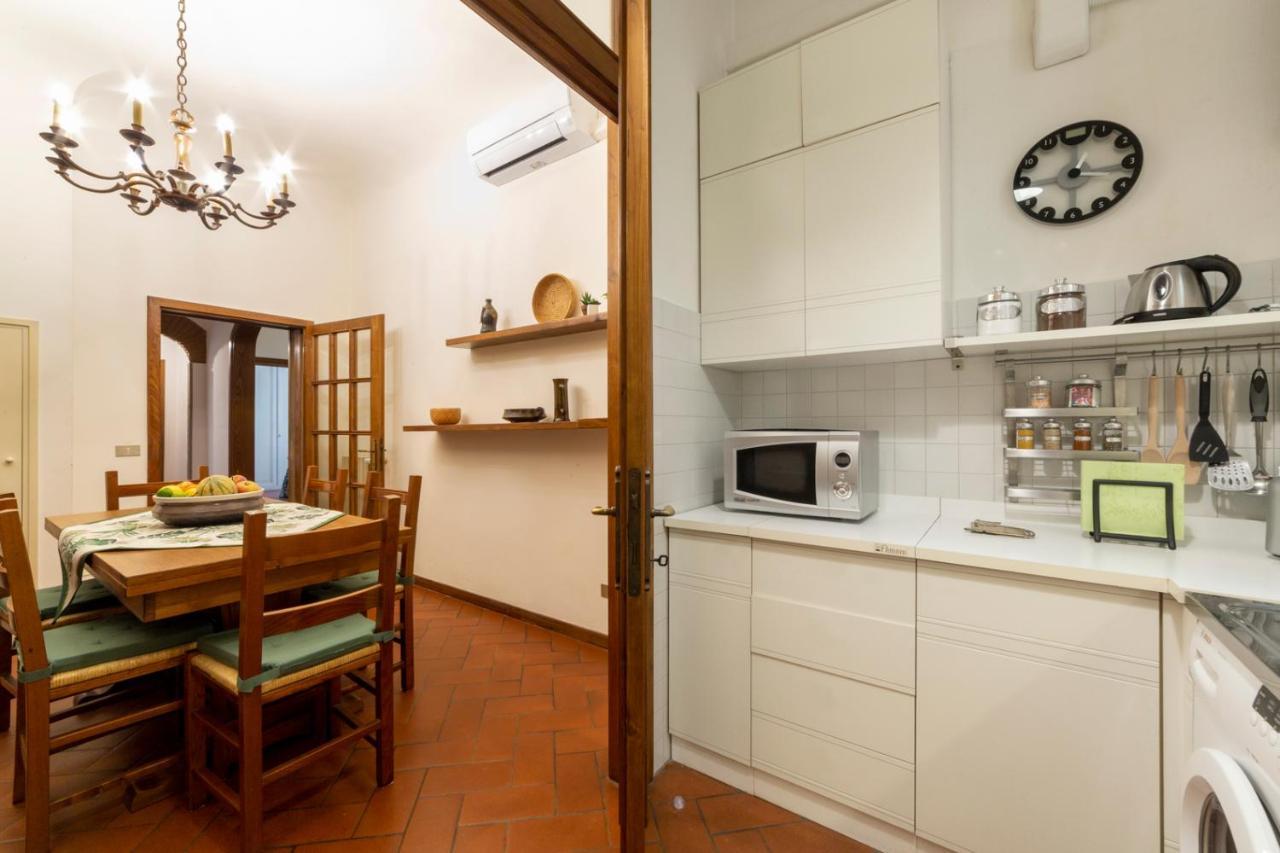 110 Sqm Apartment 6 Sleeps In Santa Croce Firenze Eksteriør bilde