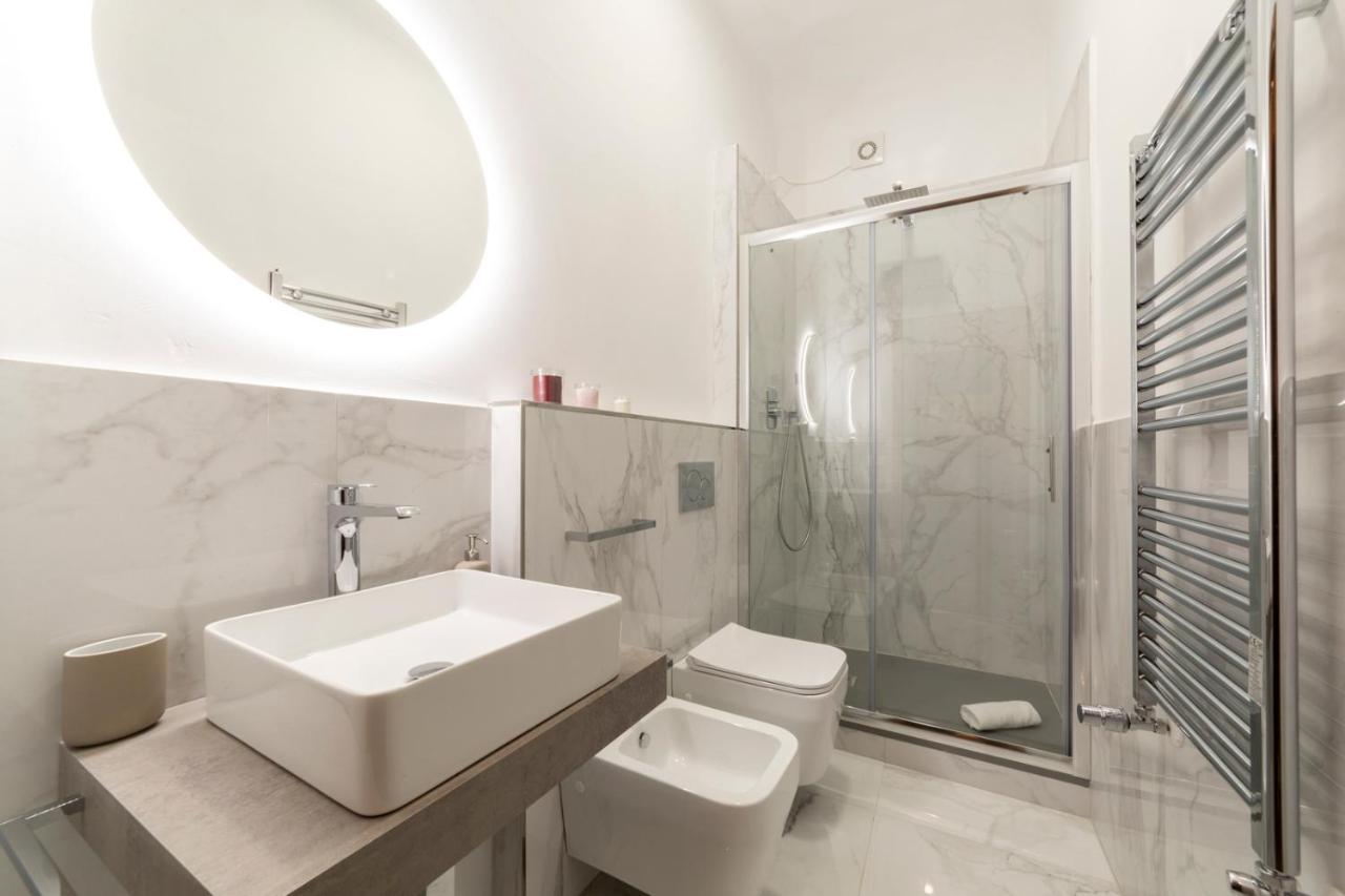 110 Sqm Apartment 6 Sleeps In Santa Croce Firenze Eksteriør bilde