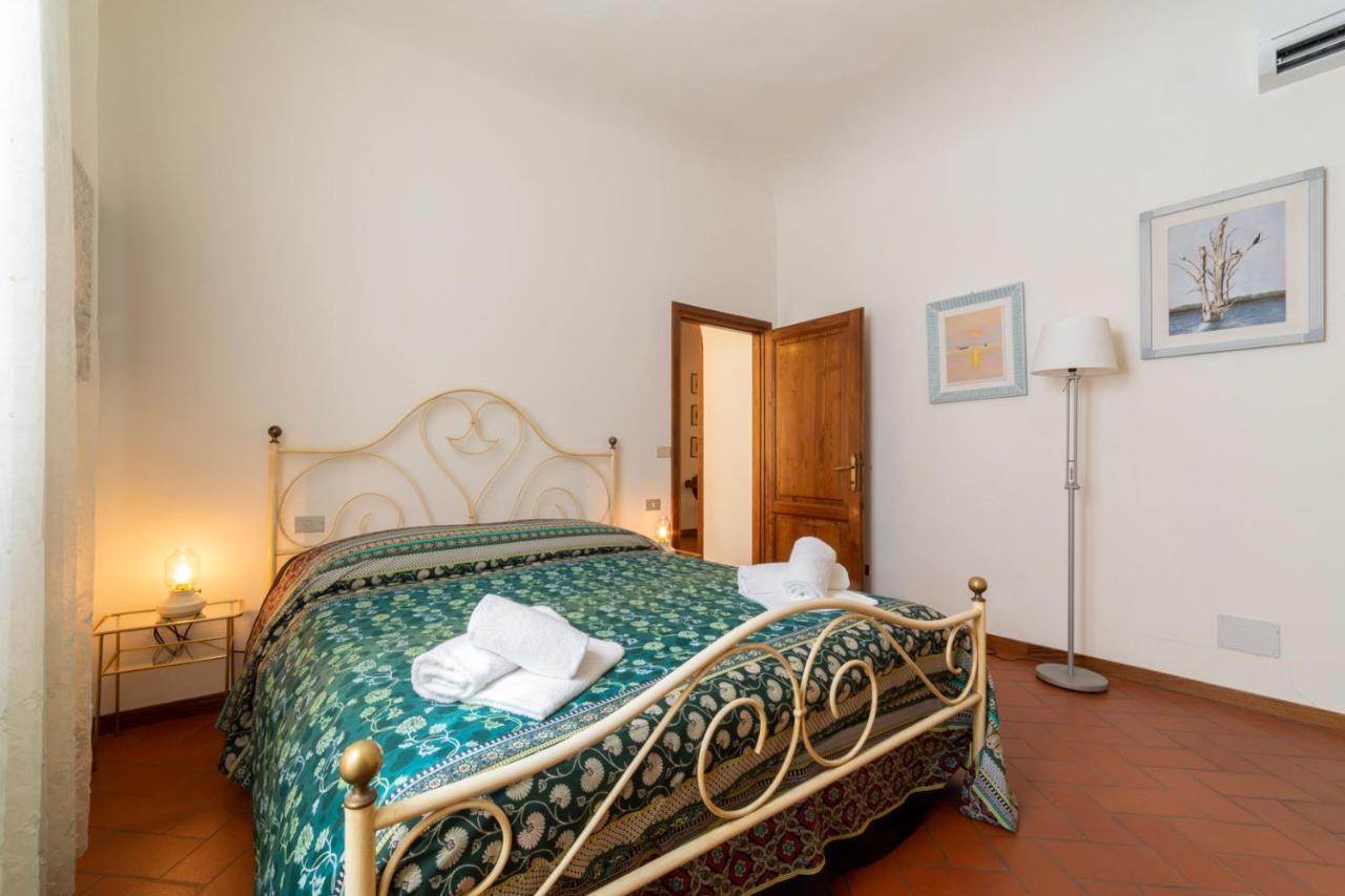 110 Sqm Apartment 6 Sleeps In Santa Croce Firenze Eksteriør bilde