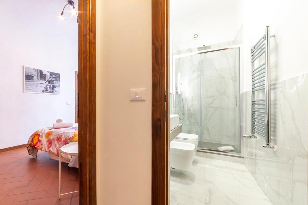 110 Sqm Apartment 6 Sleeps In Santa Croce Firenze Eksteriør bilde